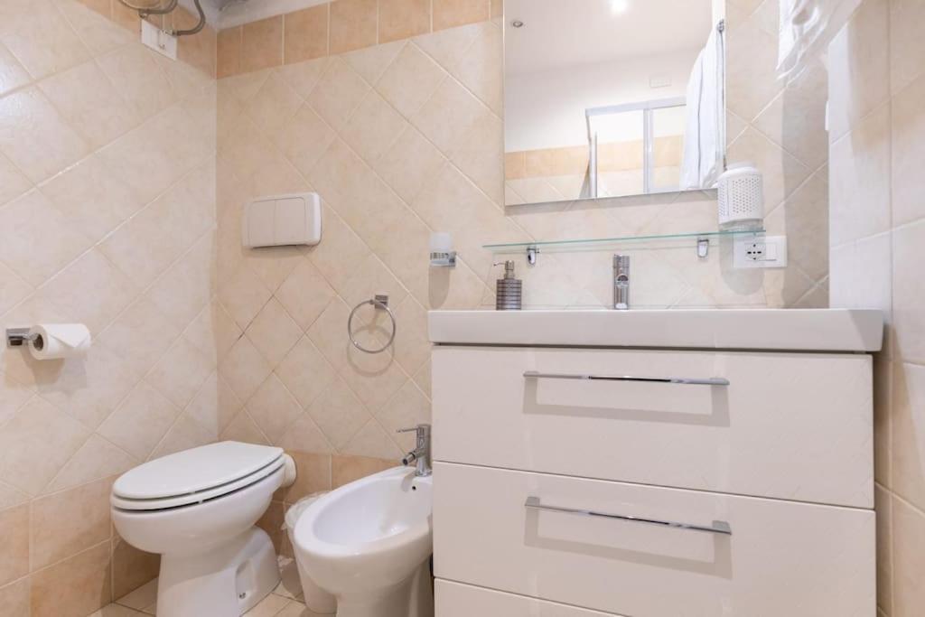 Private Suite In A Guest House With Private Bathroom N3 Рим Экстерьер фото